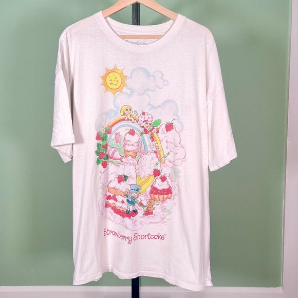Strawberry Shortcake T-Shirt - Men's Size Large - Picture 1 of 4